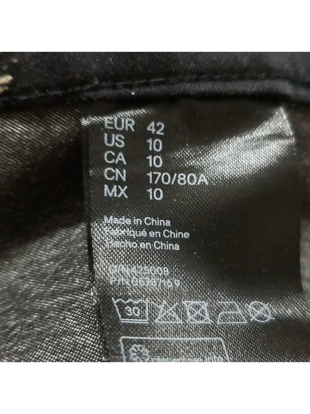 H&M ankle croped pants ,great design, size 10 .Cotton and polyester blend.Zipped - Picture 10 of 10